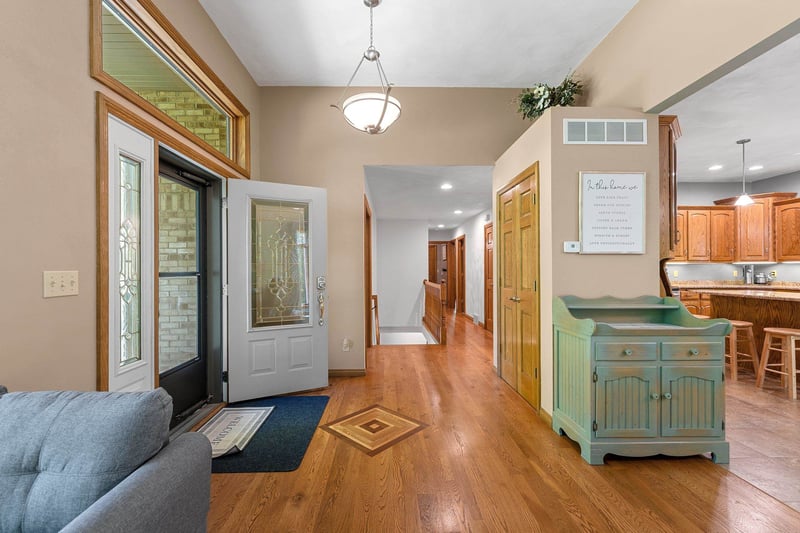 N3880 Anita Wieckert Rd, Appleton, WI 54913