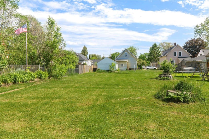 1410 Porlier St, Green Bay, WI 54301-3335