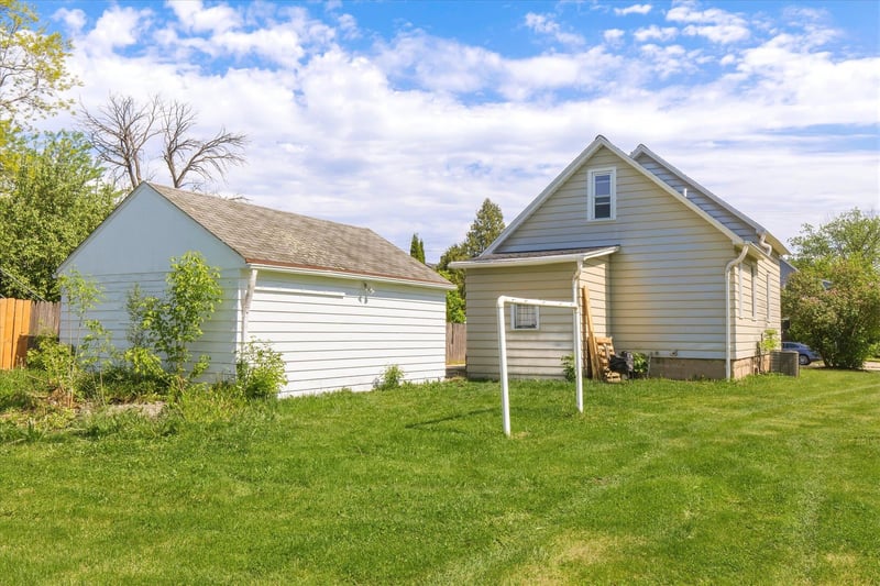 1410 Porlier St, Green Bay, WI 54301-3335