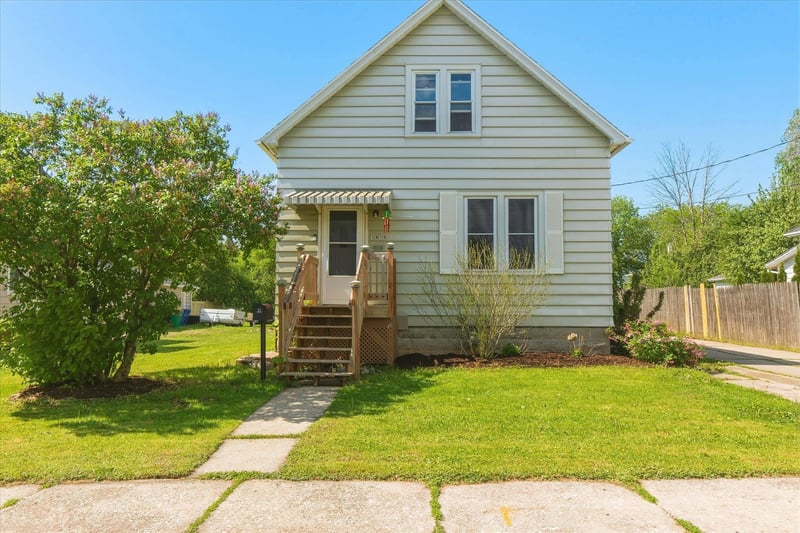 1410 Porlier St, Green Bay, WI 54301-3335