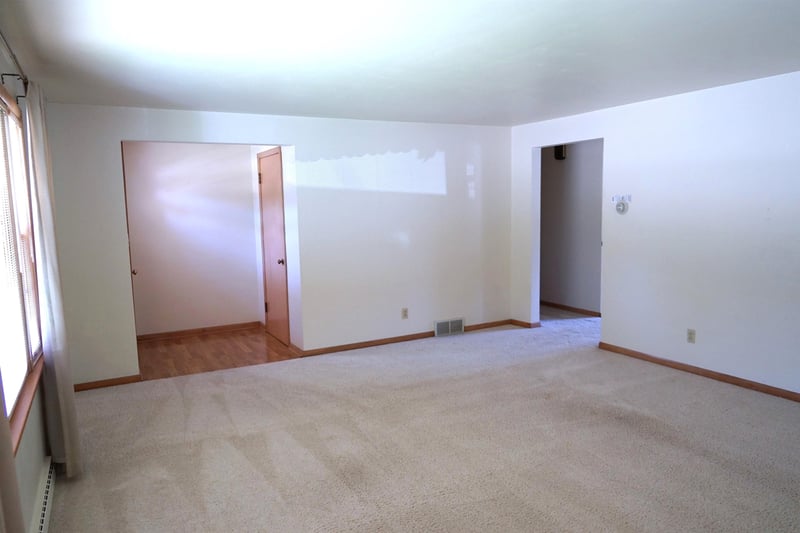 1142 Bond St, Green Bay, WI 54303-4041