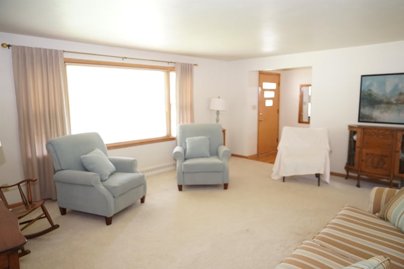 1142 Bond St, Green Bay, WI 54303-4041
