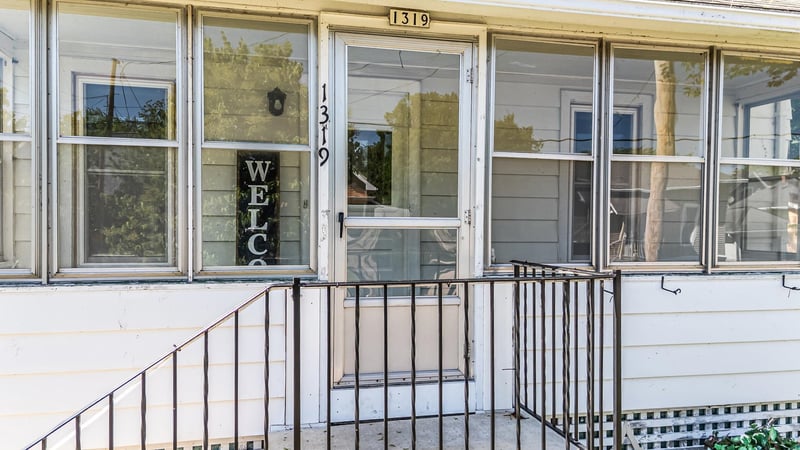 1319 Winnebago Ave, Oshkosh, WI 54901-5334
