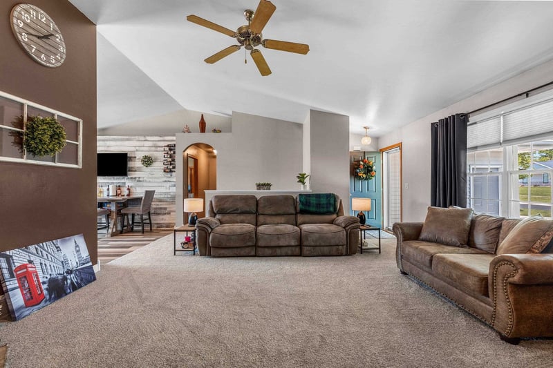 6746 Breckenridge Falls Blvd, Greenleaf, WI 54126