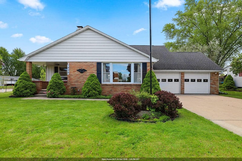 1833 Bond St, Green Bay, WI 54303-4625