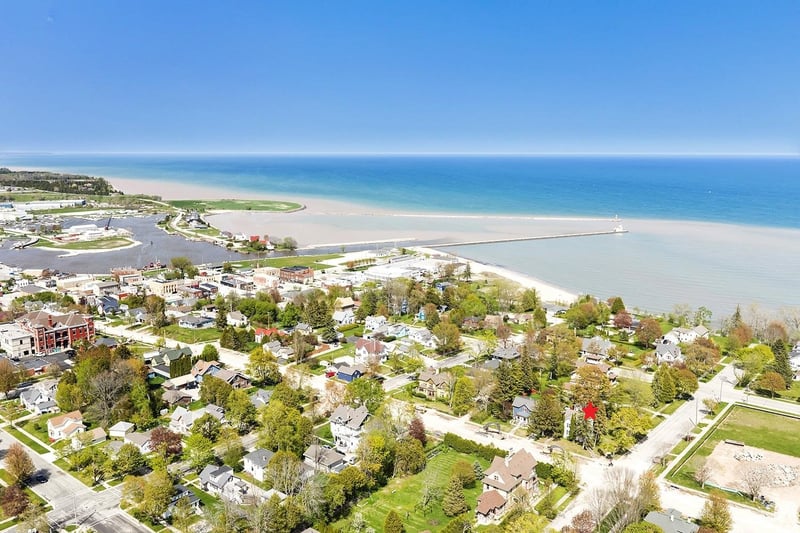 822 Dodge St, Kewaunee, WI 54216