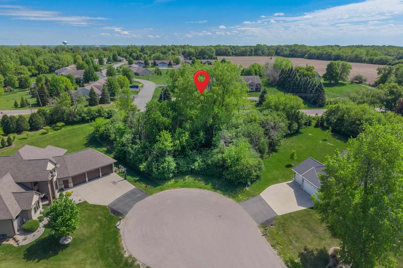 4366 Stonegate Ct #111, Oshkosh, WI 54904-7104