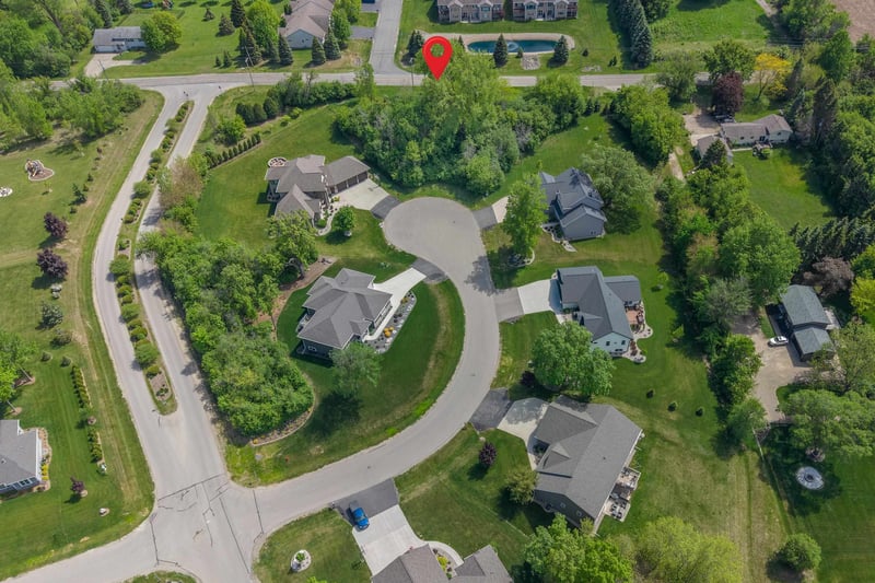 4366 Stonegate Ct #111, Oshkosh, WI 54904-7104