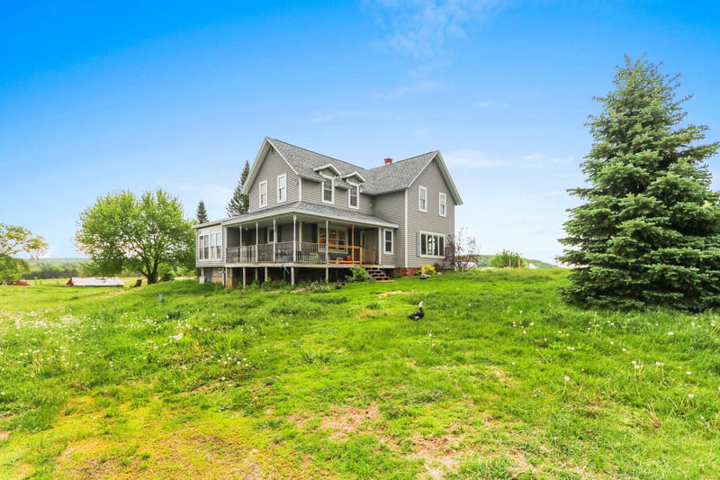 W11624 Winkle Rd, Shawano, WI 54166