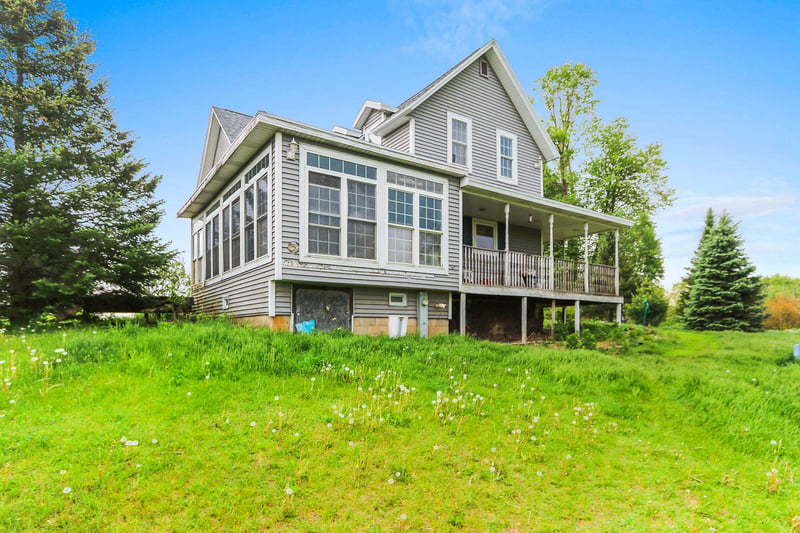 W11624 Winkle Rd, Shawano, WI 54166