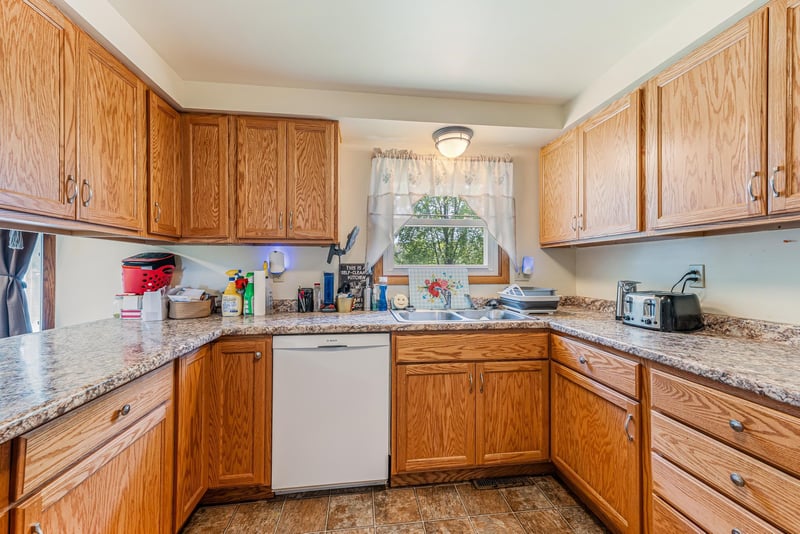 N8053 Hickory Rd, Bear Creek, WI 54922