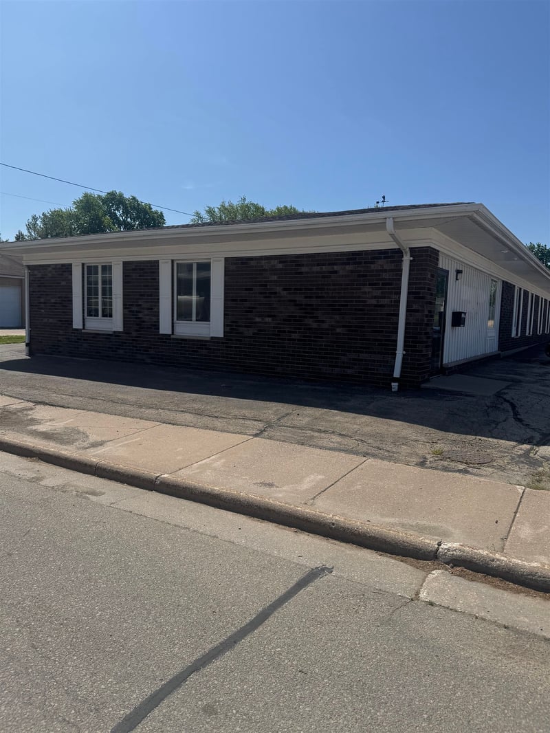 200 Wisconsin St, Seymour, WI 54165