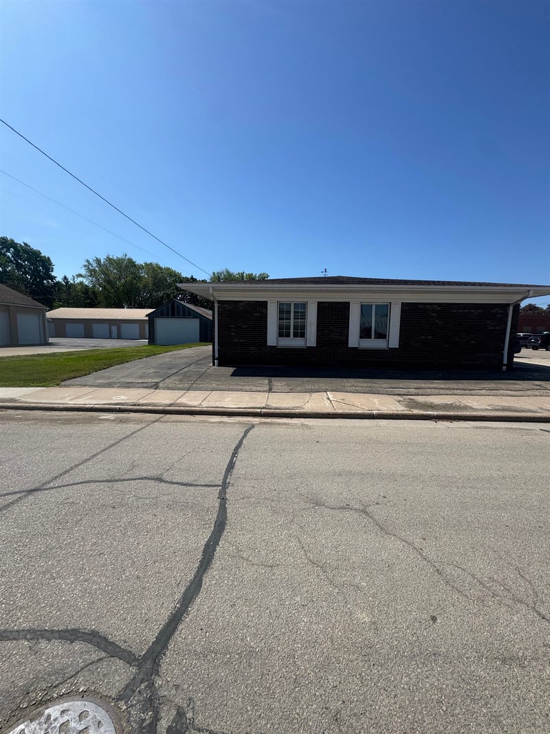200 Wisconsin St, Seymour, WI 54165