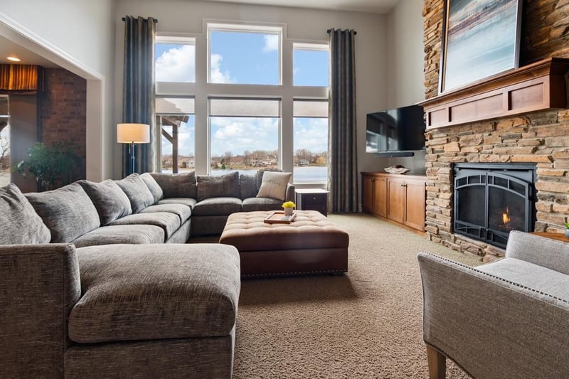 2949 Seafarer Way, Suamico, WI 54173-8195