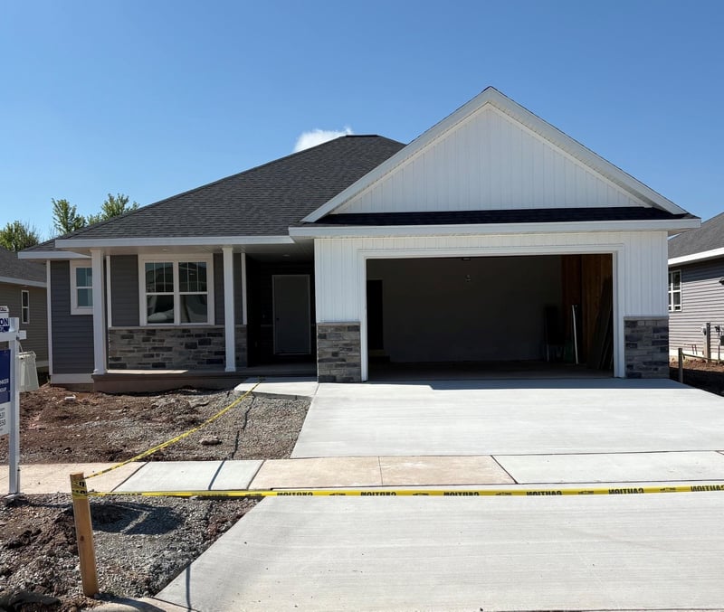 2107 Golden Gate Dr, Appleton, WI 54913
