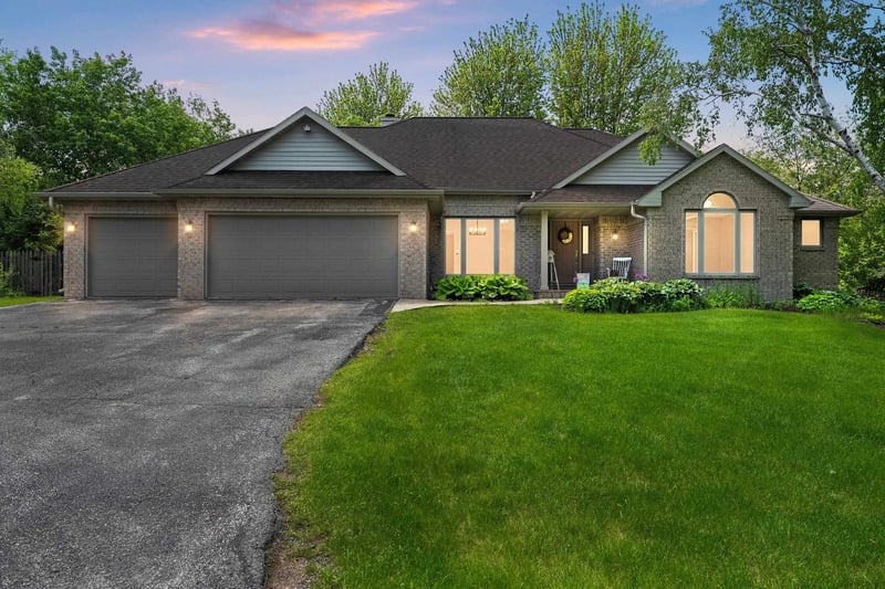 4410 Flagstone Ct, De Pere, WI 54115-9240