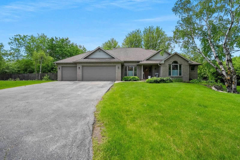 4410 Flagstone Ct, De Pere, WI 54115-9240
