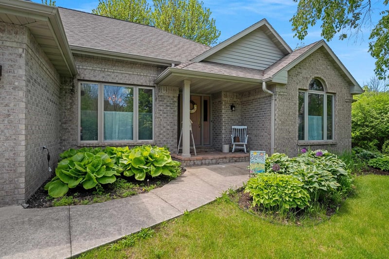 4410 Flagstone Ct, De Pere, WI 54115-9240