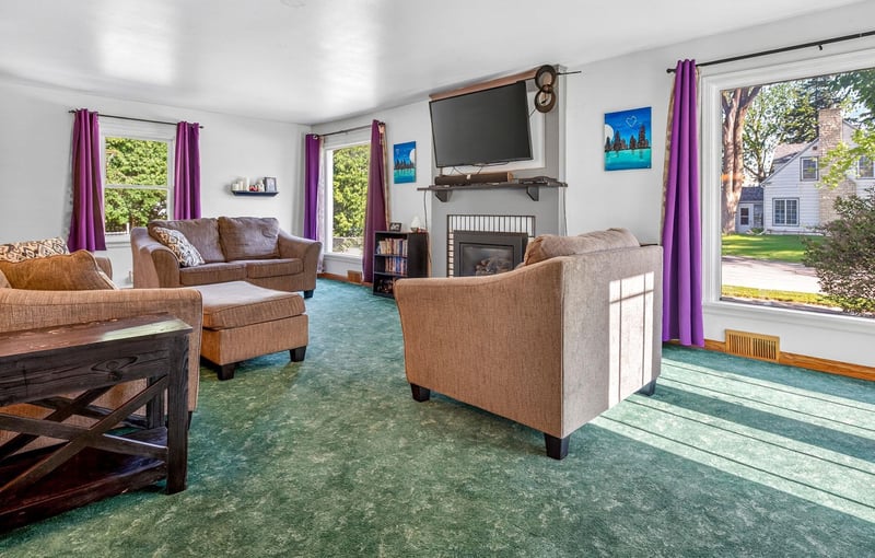 549 Linwood Ave, Appleton, WI 54914-3360