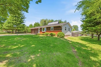 1532 North Rd, Green Bay, WI 54313-5761