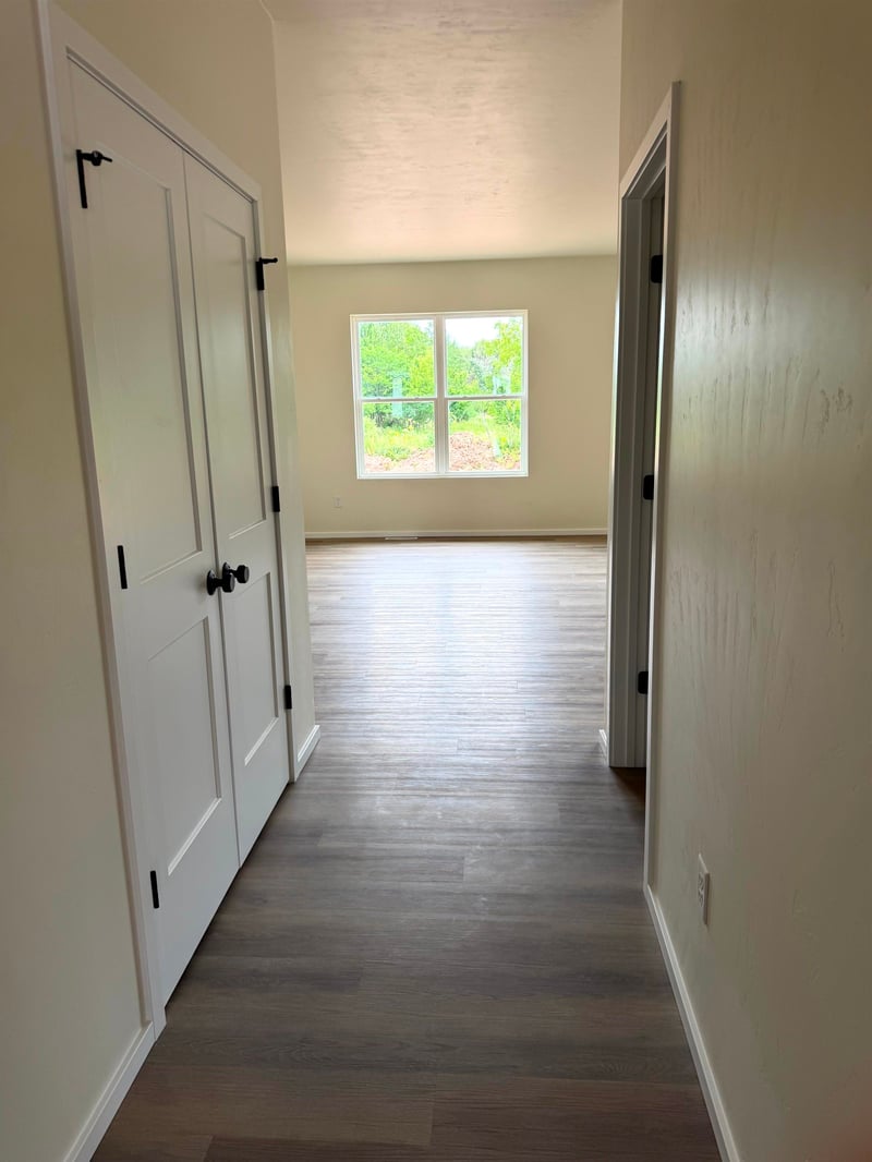 2111 Golden Gate Dr, Appleton, WI 54913