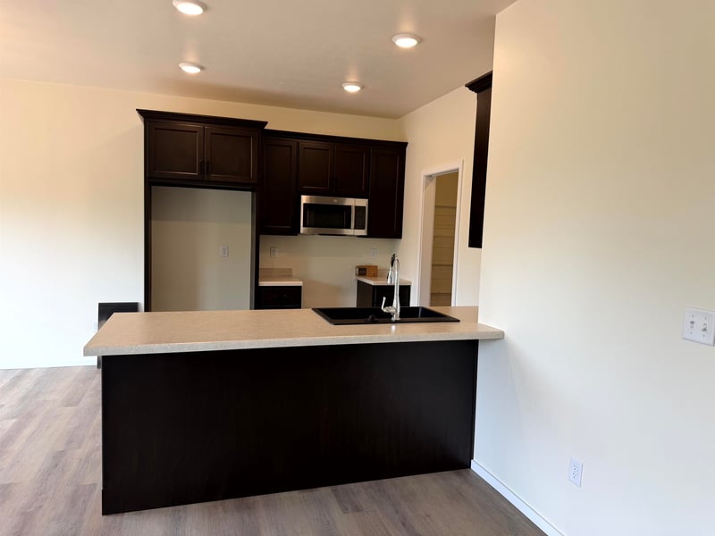 2111 Golden Gate Dr, Appleton, WI 54913