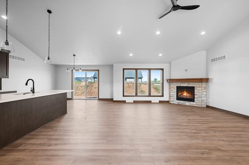 1441 Crossroads Dr, De Pere, WI 54115