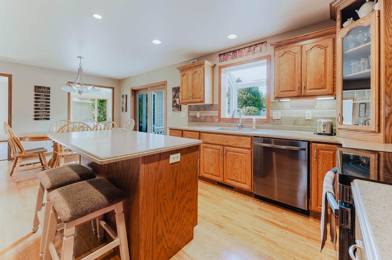 2545 Gaslight Ct, Oshkosh, WI 54904-7309