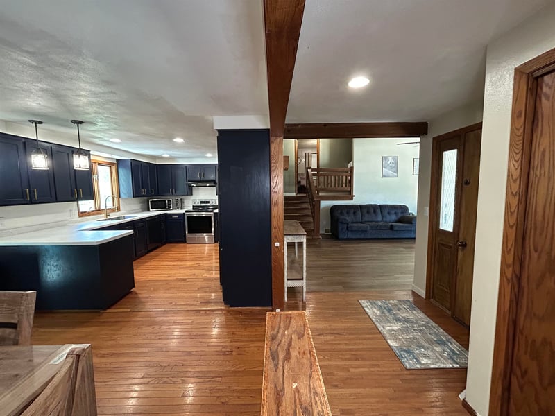 740 Woodside Dr, Seymour, WI 54165
