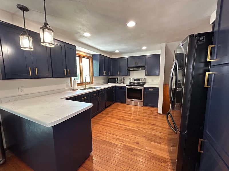 740 Woodside Dr, Seymour, WI 54165
