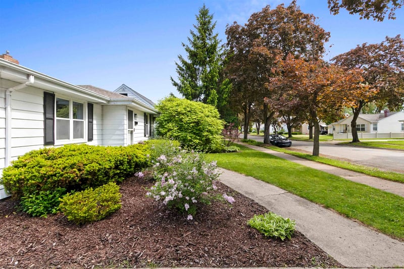 830 Marquette Ave, Green Bay, WI 54304