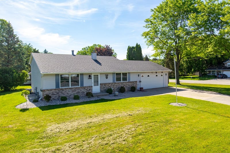 3400 Shawnee Ln, Appleton, WI 54914