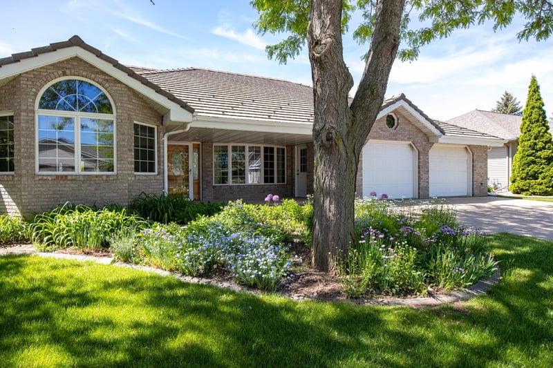 509 Kadinger Way, Little Chute, WI 54140