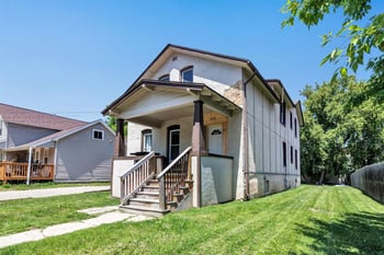918 Division St, Green Bay, WI 54303