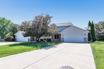 1633 Ponderosa Ave, Green Bay, WI 54313-6062