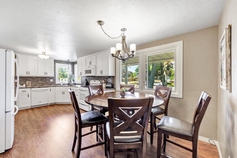 3093 Glendale Ave, Green Bay, WI 54313-6968