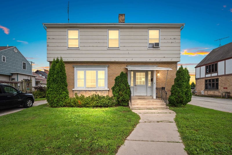 800 4th St, Algoma, WI 54201