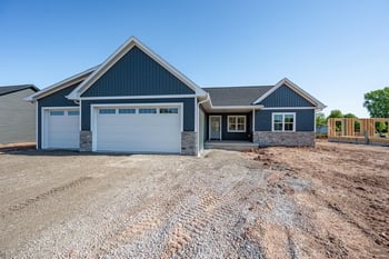 2875 Stelor Dr, Green Bay, WI 54311
