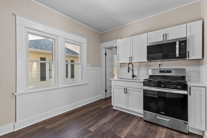 523 Bent Ave, Oshkosh, WI 54901