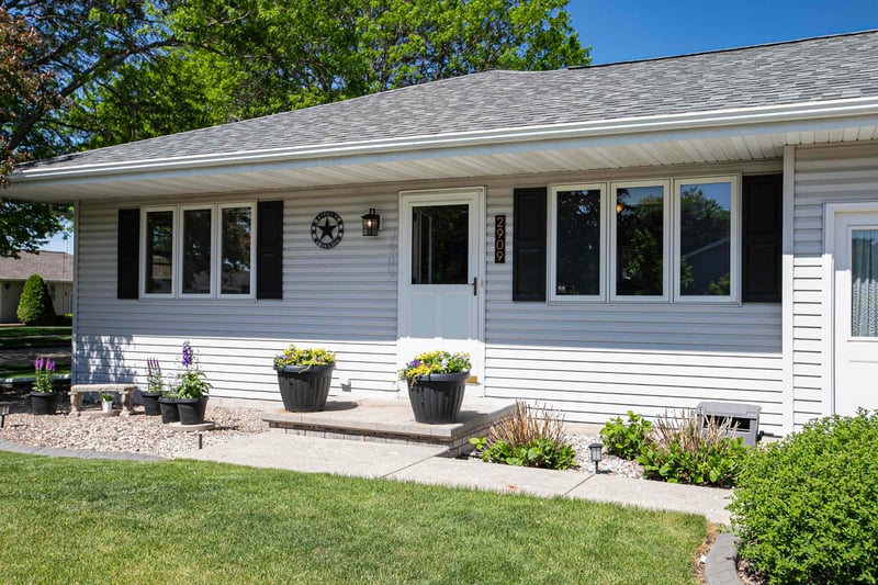 2909 Summerset Dr, Appleton, WI 54915