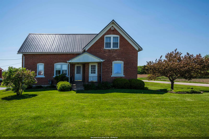 3553 County Line Rd, Luxemburg, WI 54217