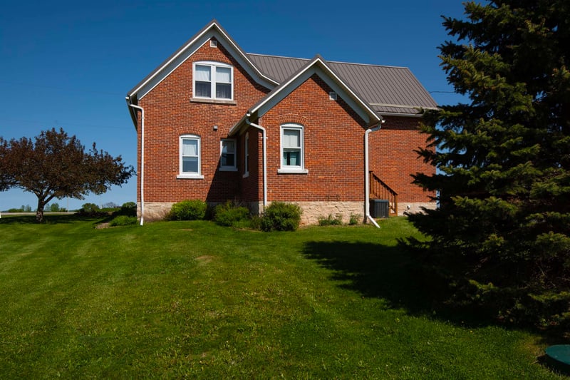 3553 County Line Rd, Luxemburg, WI 54217