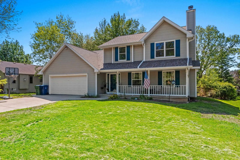 354 Longwood Ln, Wrightstown, WI 54180-1216
