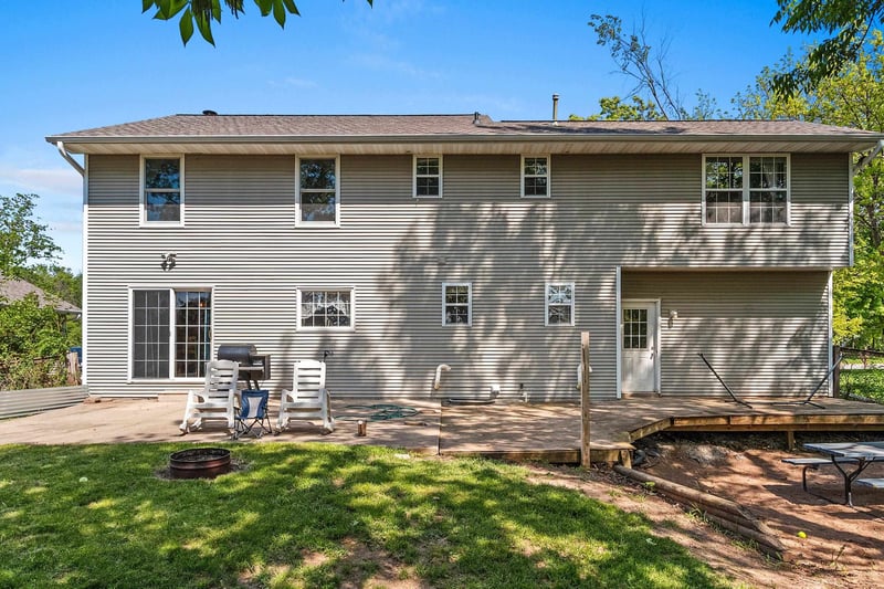354 Longwood Ln, Wrightstown, WI 54180-1216