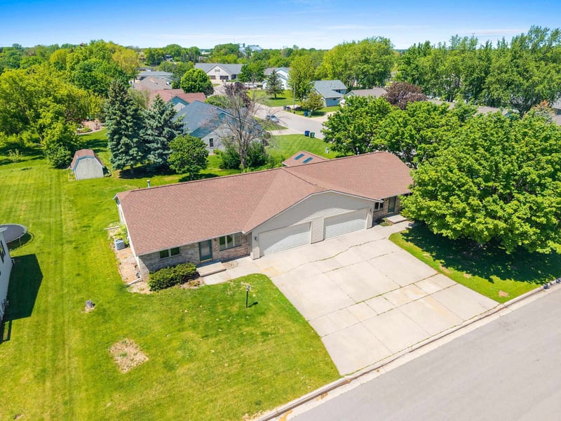 350 Sharla St, Wrightstown, WI 54180-1168