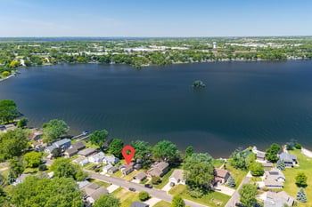 2432 Hickory Ln, Oshkosh, WI 54901-2522