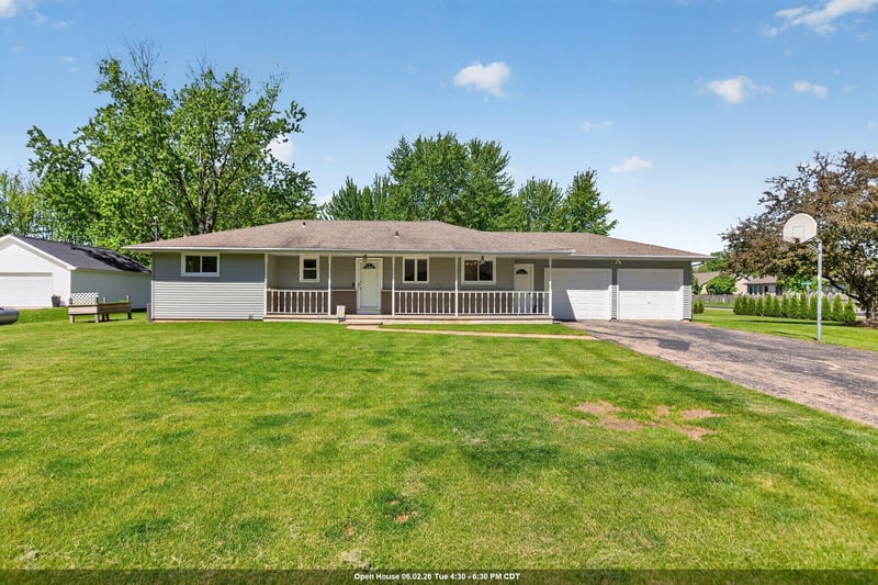 N8897 Coop Rd, Menasha, WI 54952