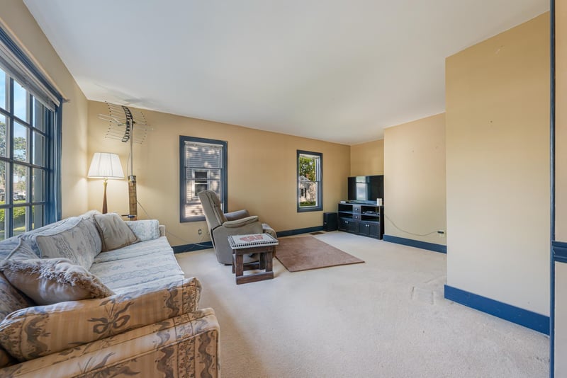 628 Roosevelt St, Neenah, WI 54956