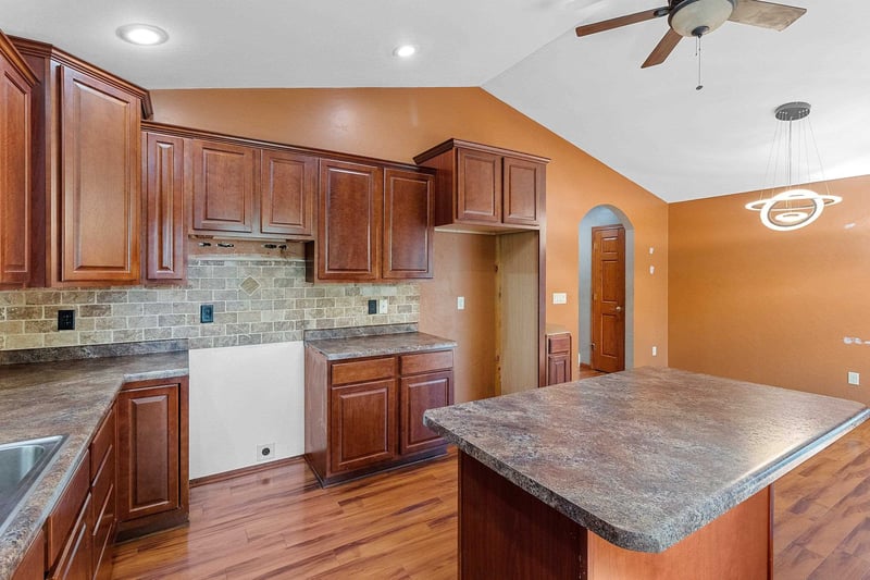 2110 Center St, Green Bay, WI 54304-4914