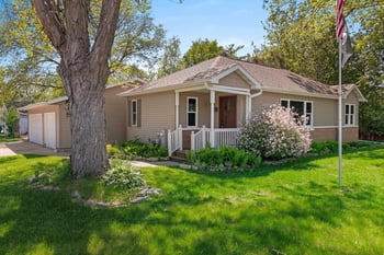 2110 Center St, Green Bay, WI 54304-4914